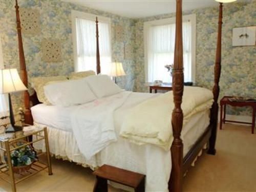 Grape Arbor Bed And Breakfast North East Bilik gambar